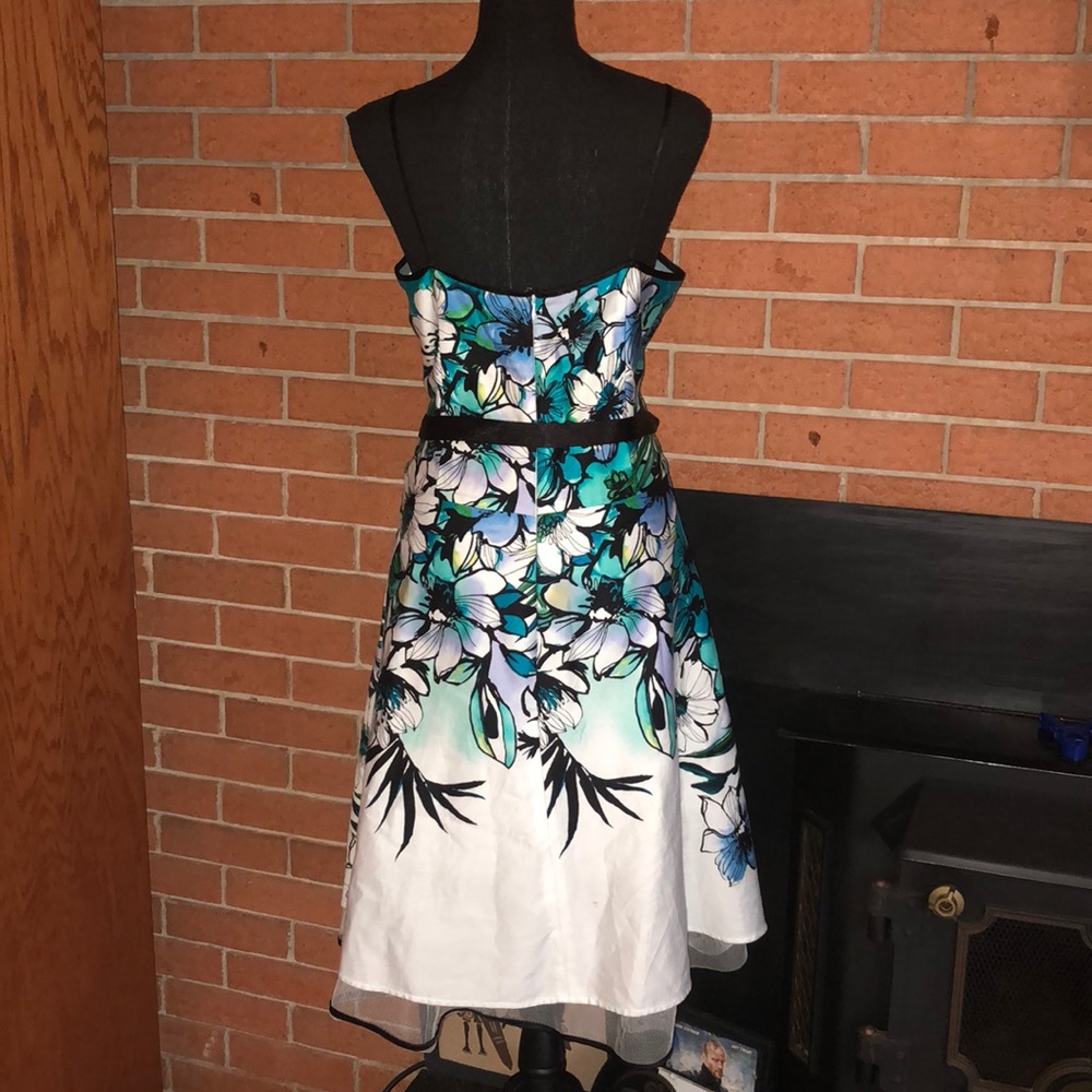 🤍DRESS BARN🤍FLORAL DRESS WITH CRINOLINE HEM🤍 - Picture 3 of 7